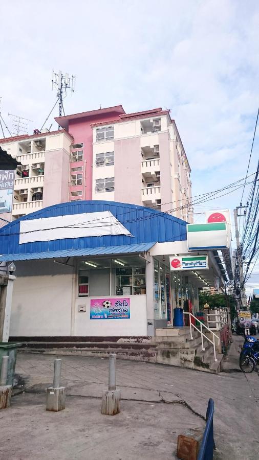 J.Residence Samut Prakan Exterior photo