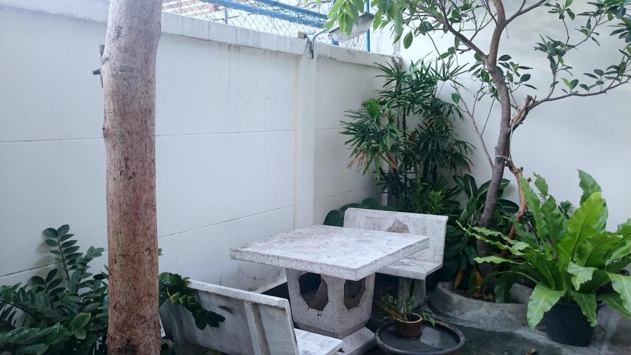 J.Residence Samut Prakan Exterior photo
