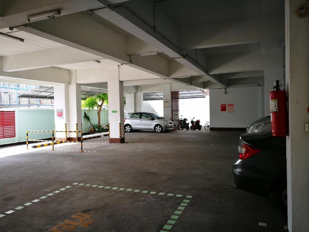 J.Residence Samut Prakan Exterior photo